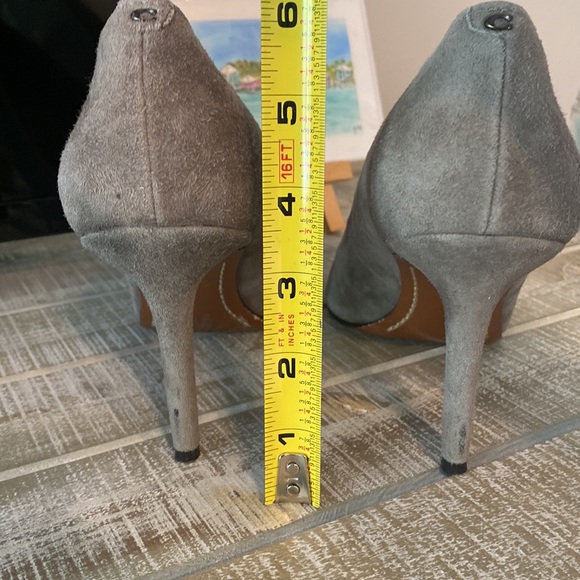 COACH Gray Suede Pumps, Size 9. - Picture 10 of 10
